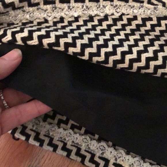 Tibi Made in Canada black and white rick rack houndstooth style virgin wool skir - Picture 5 of 5